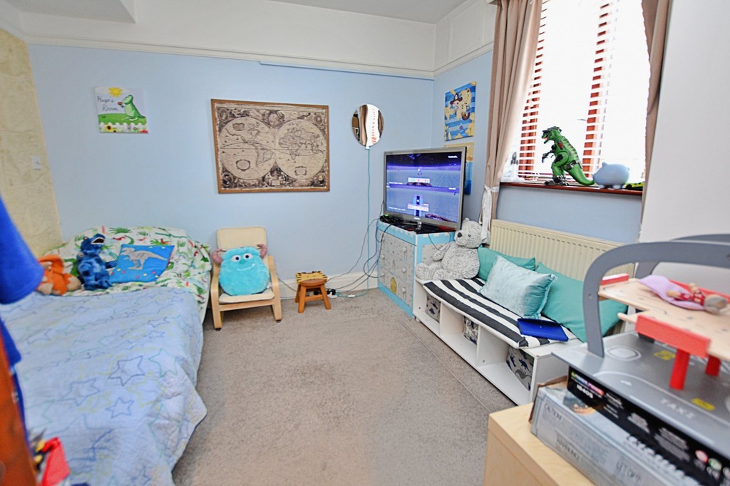 Eastlands Road, Rugby Edward Knight Estate Agents