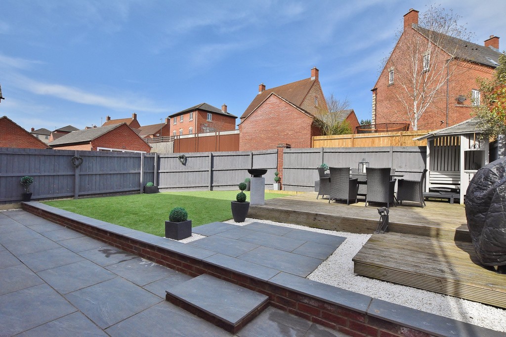 Lancut Hill, Coton Park, Rugby Edward Knight Estate Agents