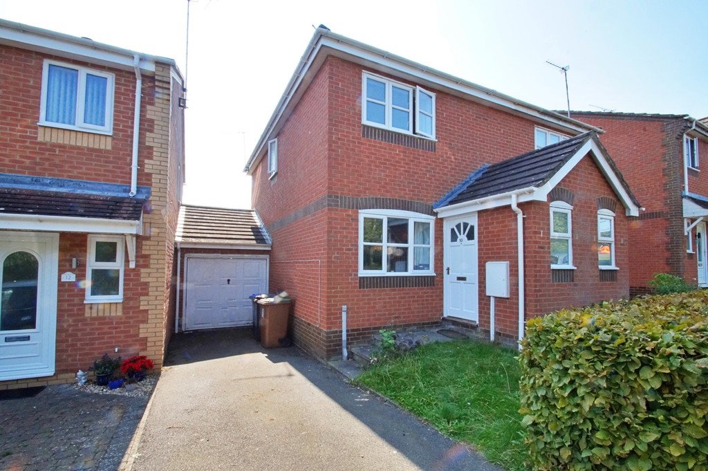 Naseby Drive, Lang Farm, Daventry Edward Knight Estate Agents