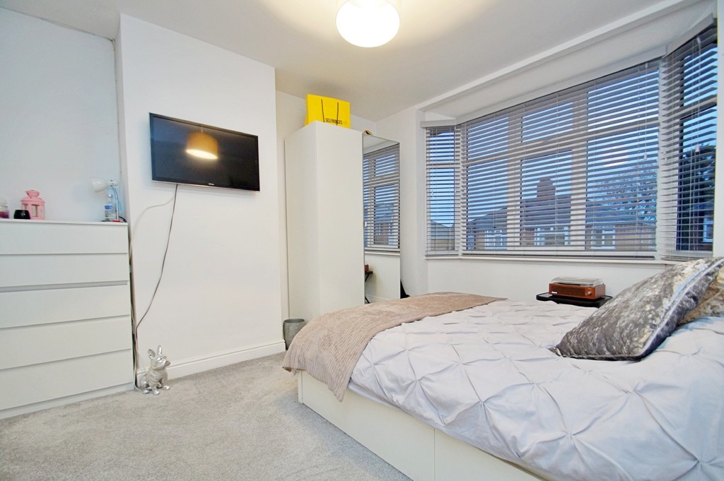 Shenstone Avenue, Rugby Edward Knight Estate Agents