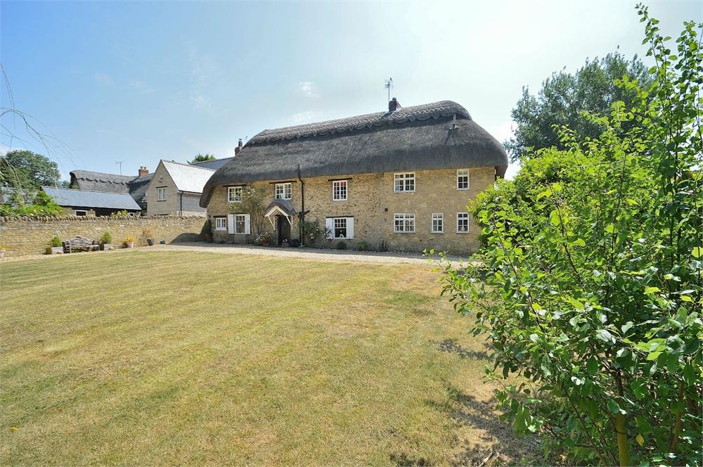 Hartwell Road, Ashton, Northampton Edward Knight Estate Agents
