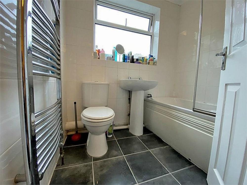 Manorfield Close, Northampton Edward Knight Estate Agents