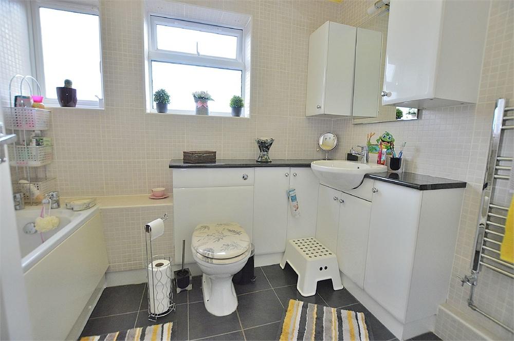 Lennox Walk, Rye Hill, Northampton Edward Knight Estate Agents