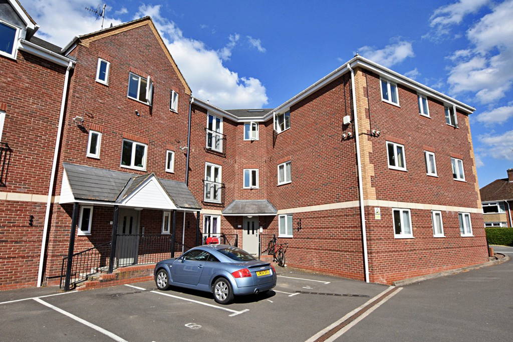 Riverside Corner, Newbold