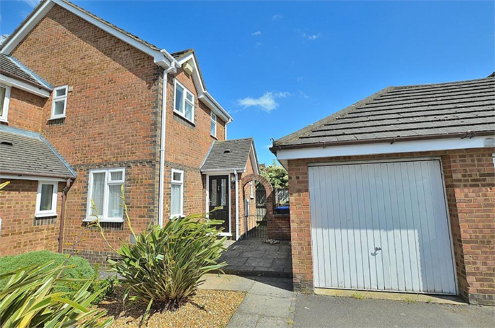 Tapeley Gardens, East Hunsbury, Northampton Edward Knight Estate Agents