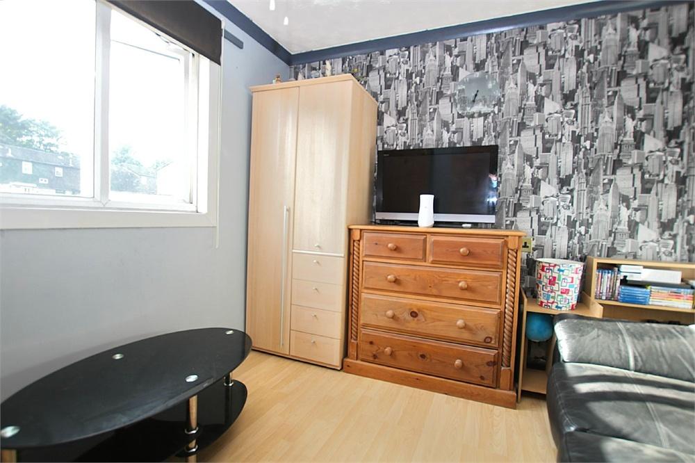 Holmecross Road, Thorplands, Northampton Edward Knight Estate Agents