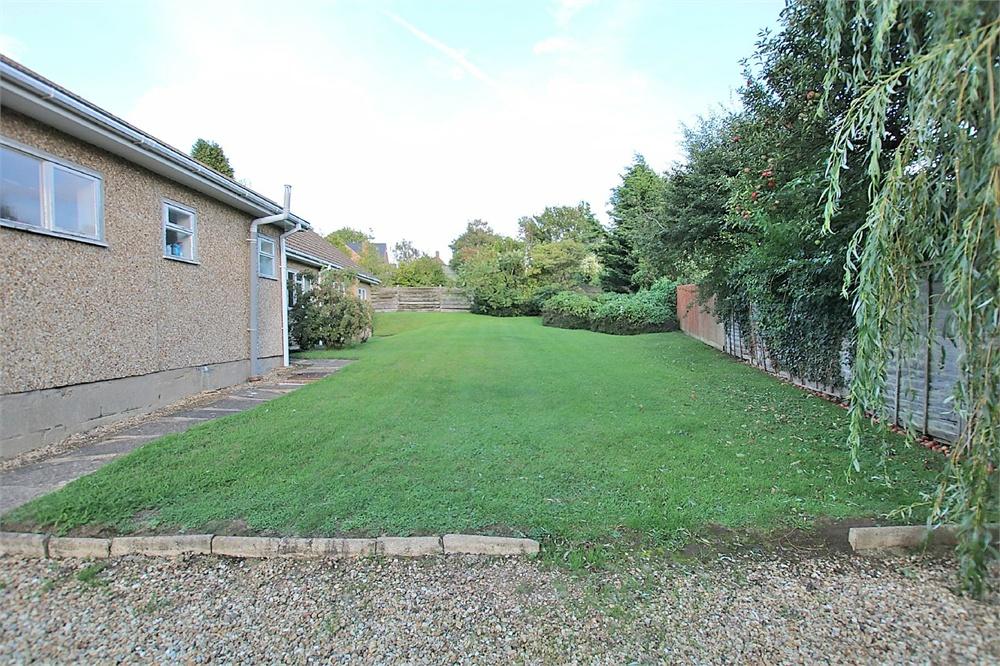 Churchill Road, Earls Barton, Northampton Edward Knight Estate Agents