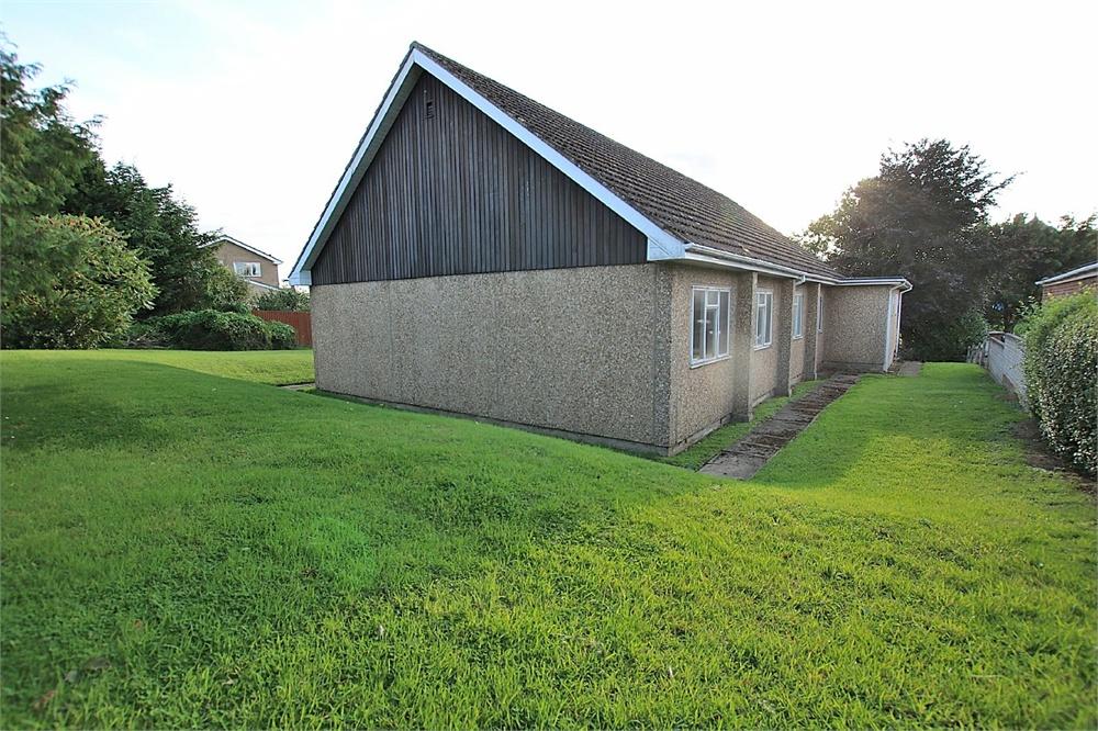 Churchill Road, Earls Barton, Northampton Edward Knight Estate Agents