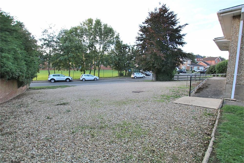 Churchill Road, Earls Barton, Northampton Edward Knight Estate Agents