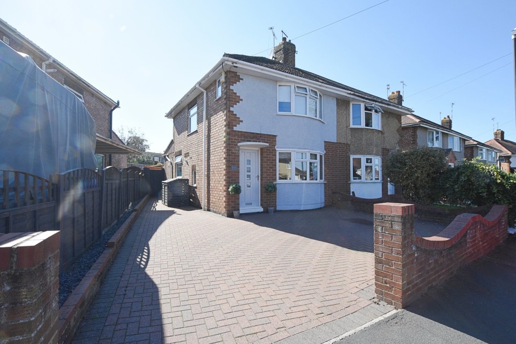 Fenwick Drive, Hillmorton Edward Knight Estate Agents