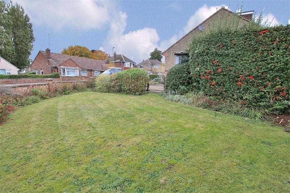 Spinney Hill Crescent, Parklands, Northampton Edward Knight Estate Agents