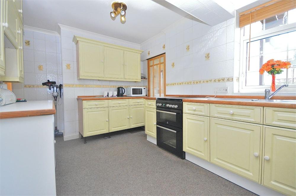 Meshaw Crescent, Abington Vale, Northampton Edward Knight Estate Agents