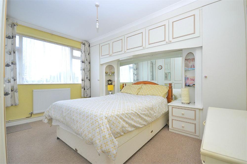 Meshaw Crescent, Abington Vale, Northampton Edward Knight Estate Agents