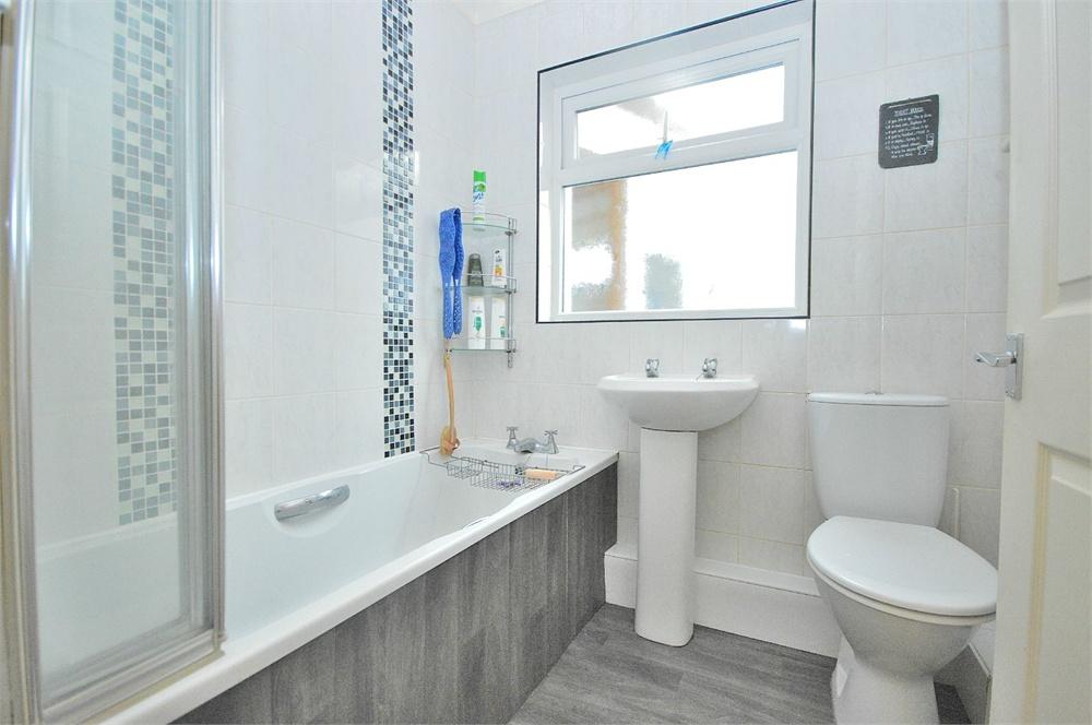 Meshaw Crescent, Abington Vale, Northampton Edward Knight Estate Agents