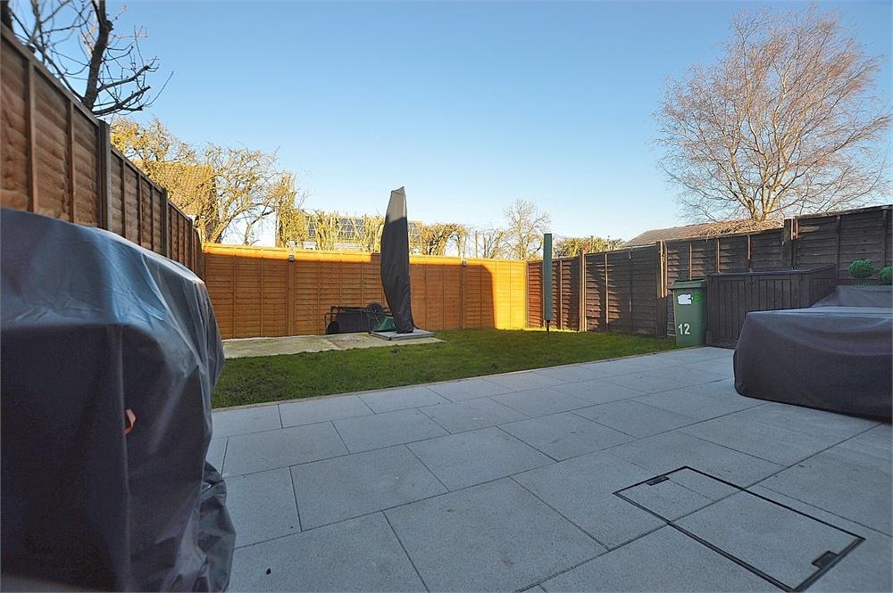 Orchard Close, Towcester, Northamptonshire Edward Knight Estate Agents