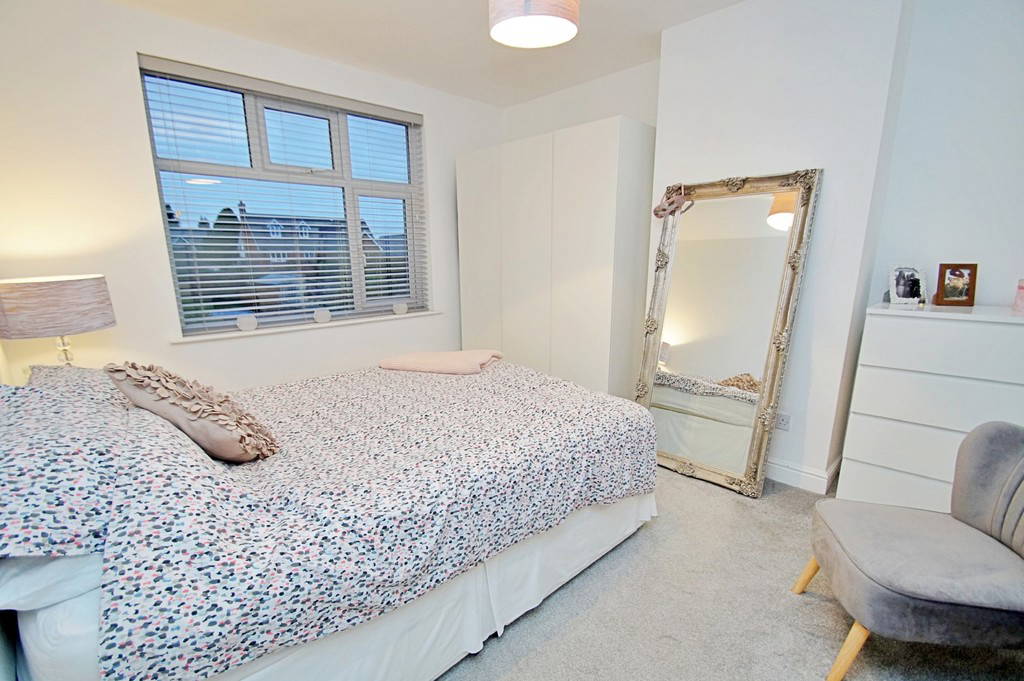 Shenstone Avenue, Rugby Edward Knight Estate Agents