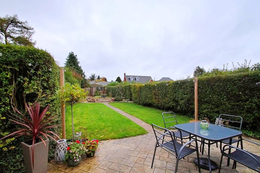 Shenstone Avenue, Rugby Edward Knight Estate Agents