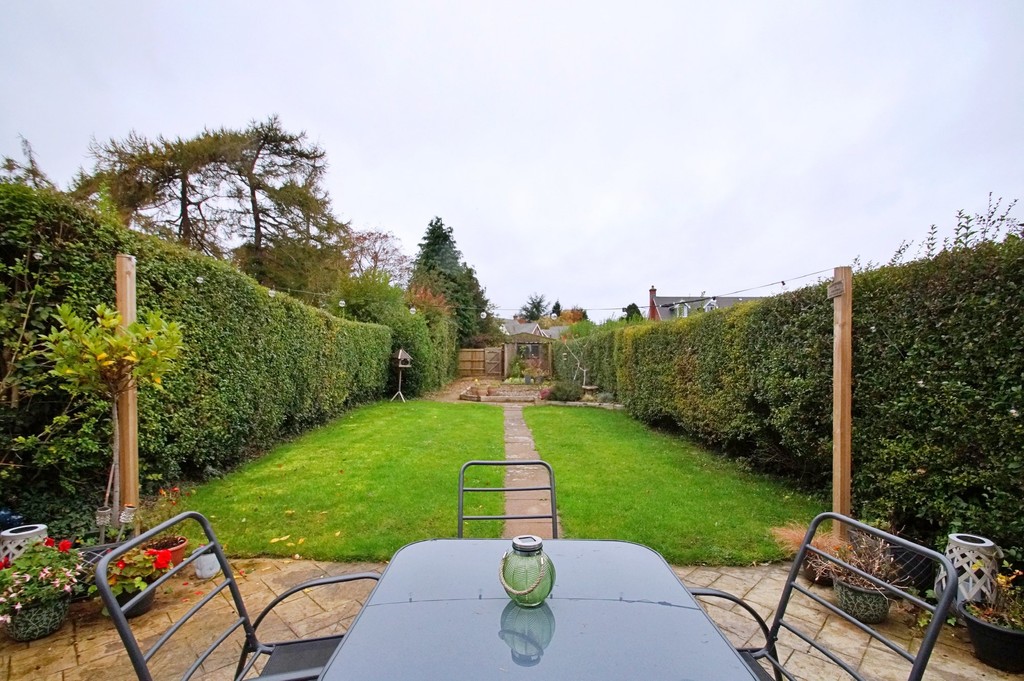 Shenstone Avenue, Rugby Edward Knight Estate Agents