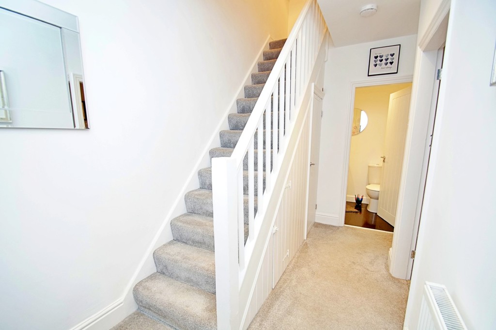 Shenstone Avenue, Rugby Edward Knight Estate Agents