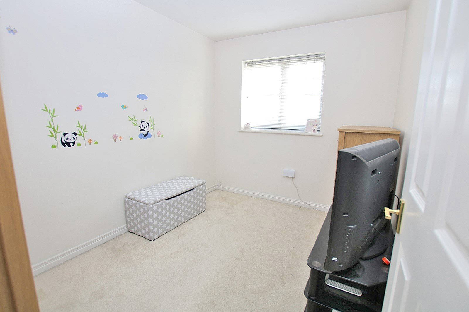 Thomas Chapman Grove, Northampton Edward Knight Estate Agents