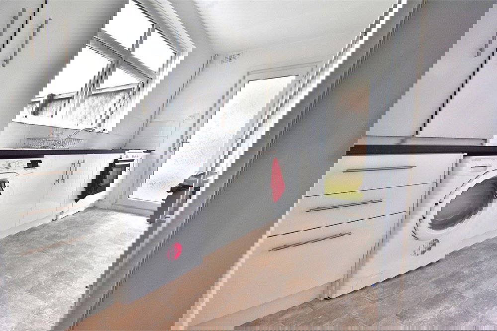 Chiltern Avenue, Northampton Edward Knight Estate Agents