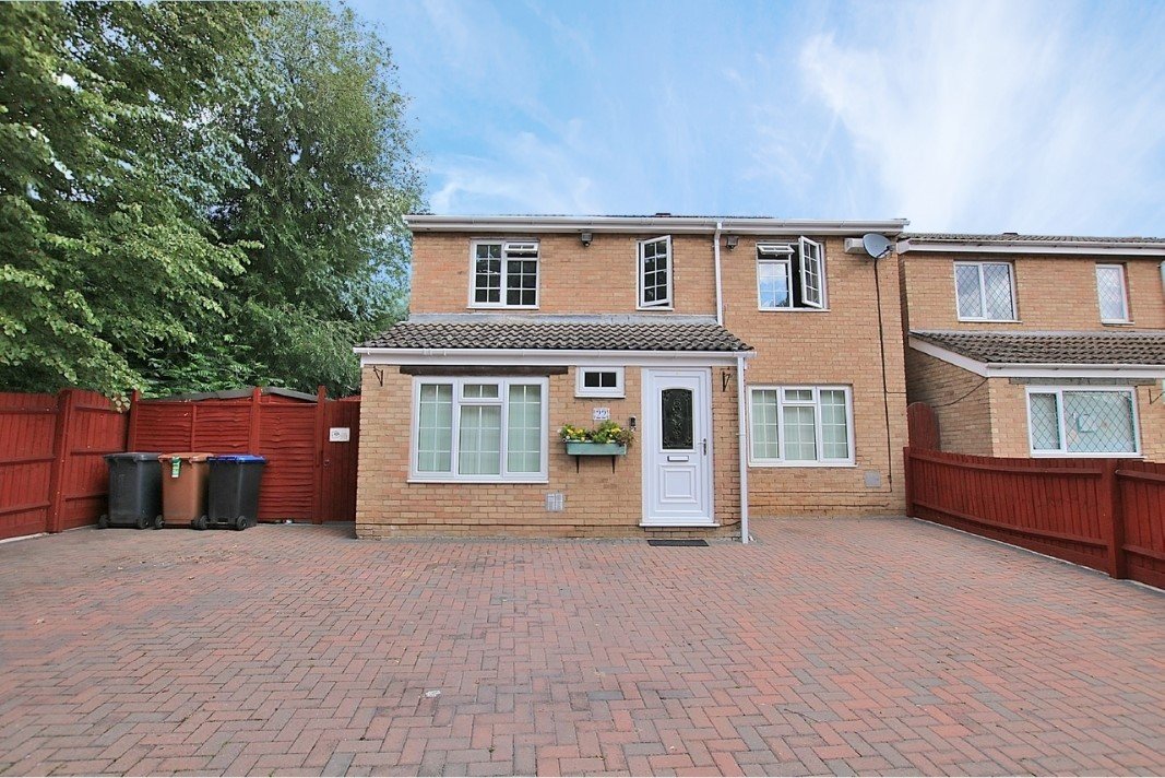 Ecton Park Road, Northampton Edward Knight Estate Agents