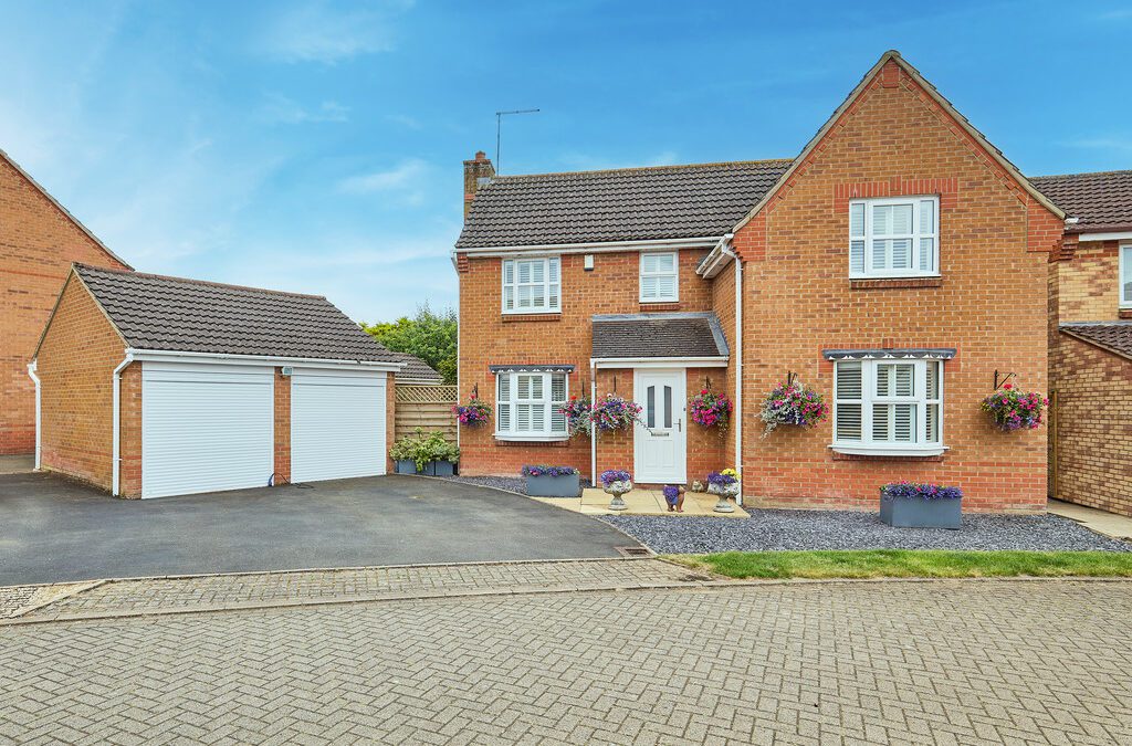 Okement Grove, Long Lawford