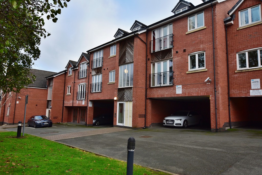 Charles Warren Close, Rugby