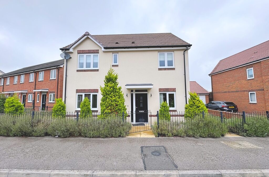 Edison Drive, Rugby