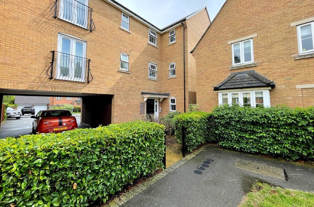 Crackthorne Drive, Coton Park, Rugby