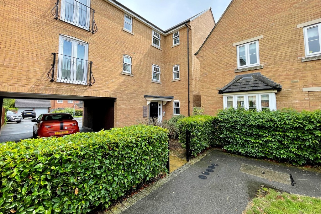 Crackthorne Drive, Coton Park, Rugby