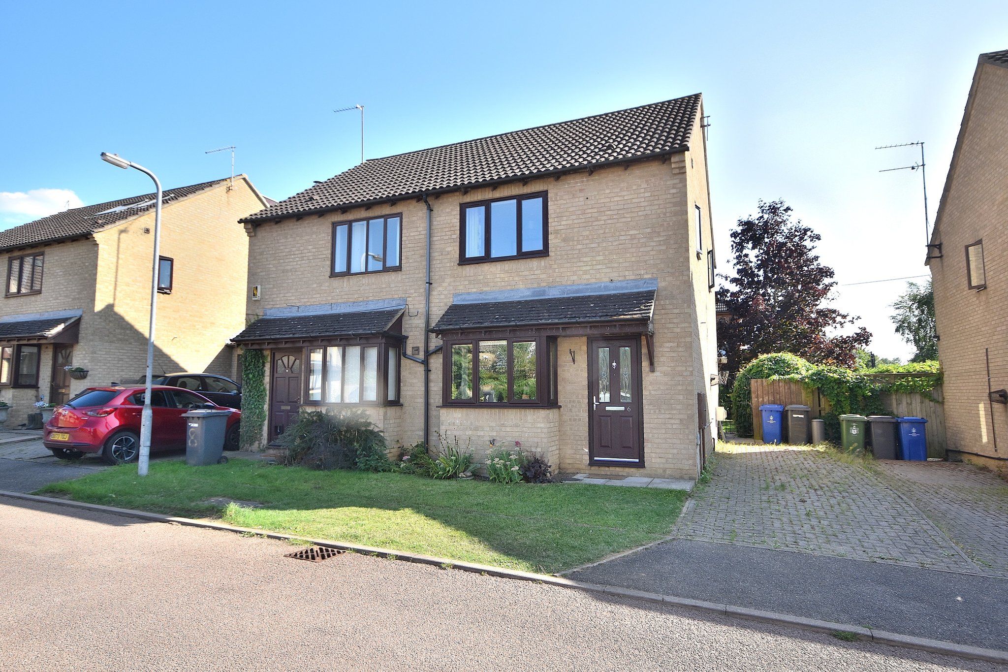 Bridle Close, Northampton