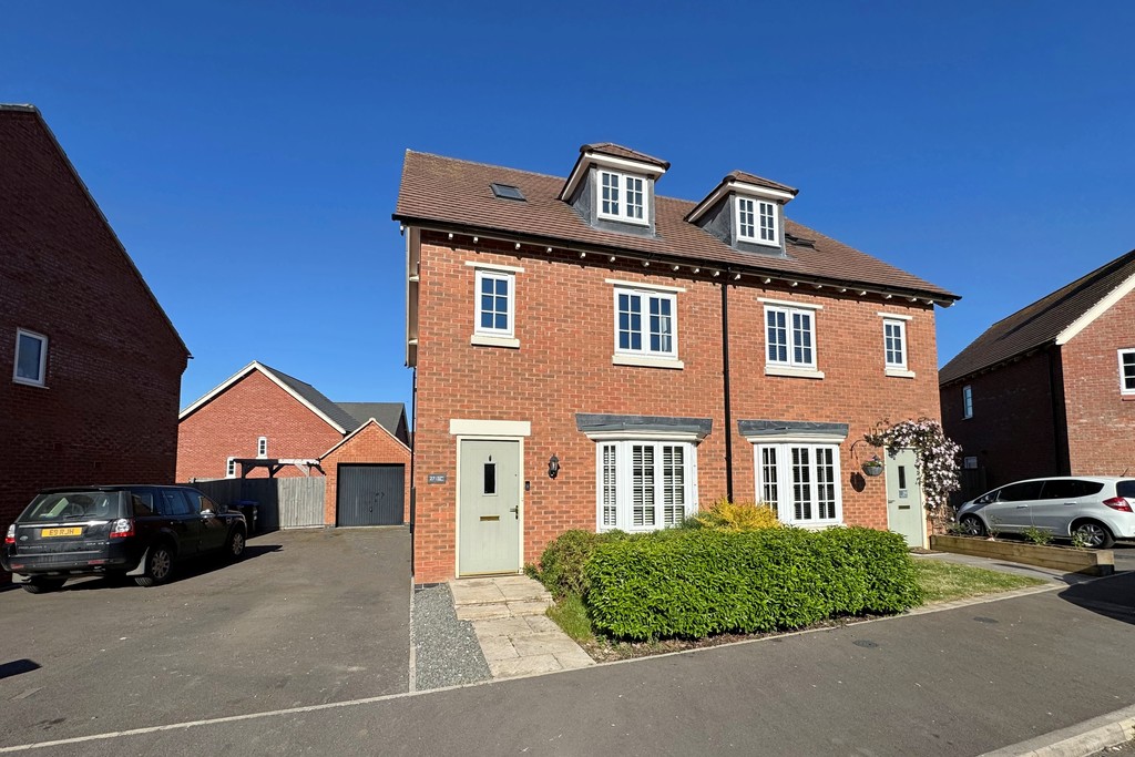 Handley Cross Avenue, Houlton, Rugby