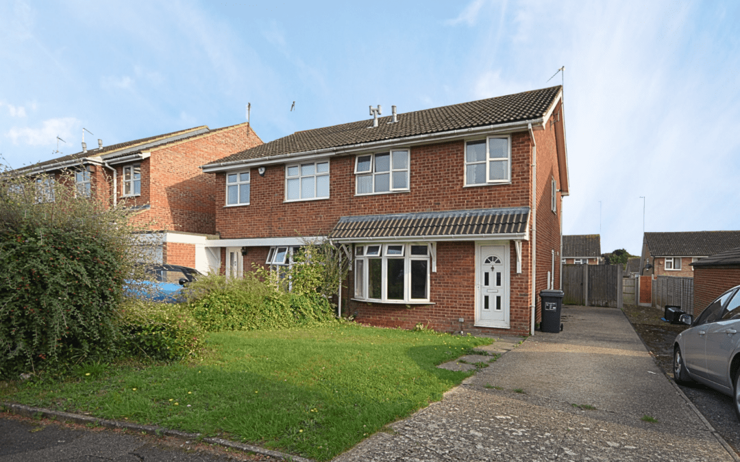 Obelisk Rise, Northampton