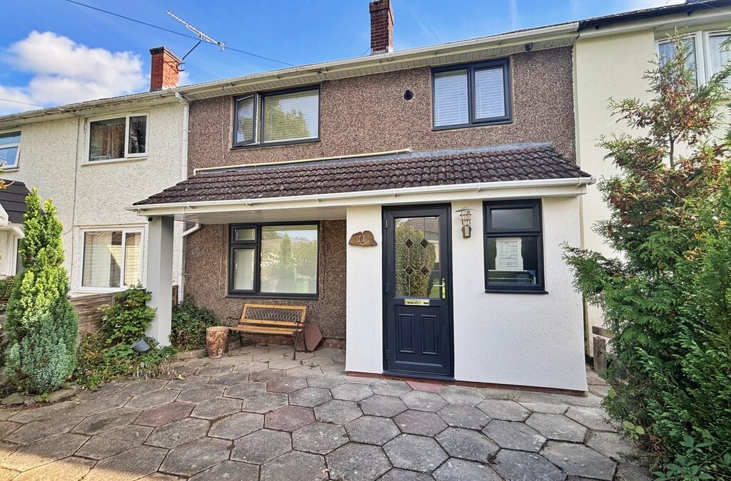 Round Avenue, Long Lawford