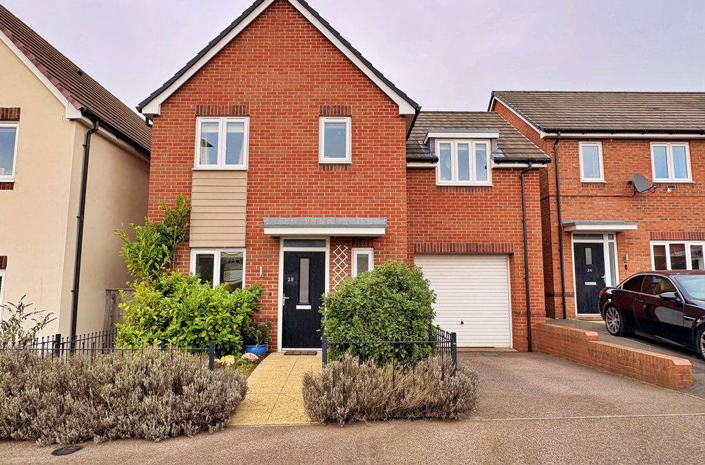 Laing Close, Rugby