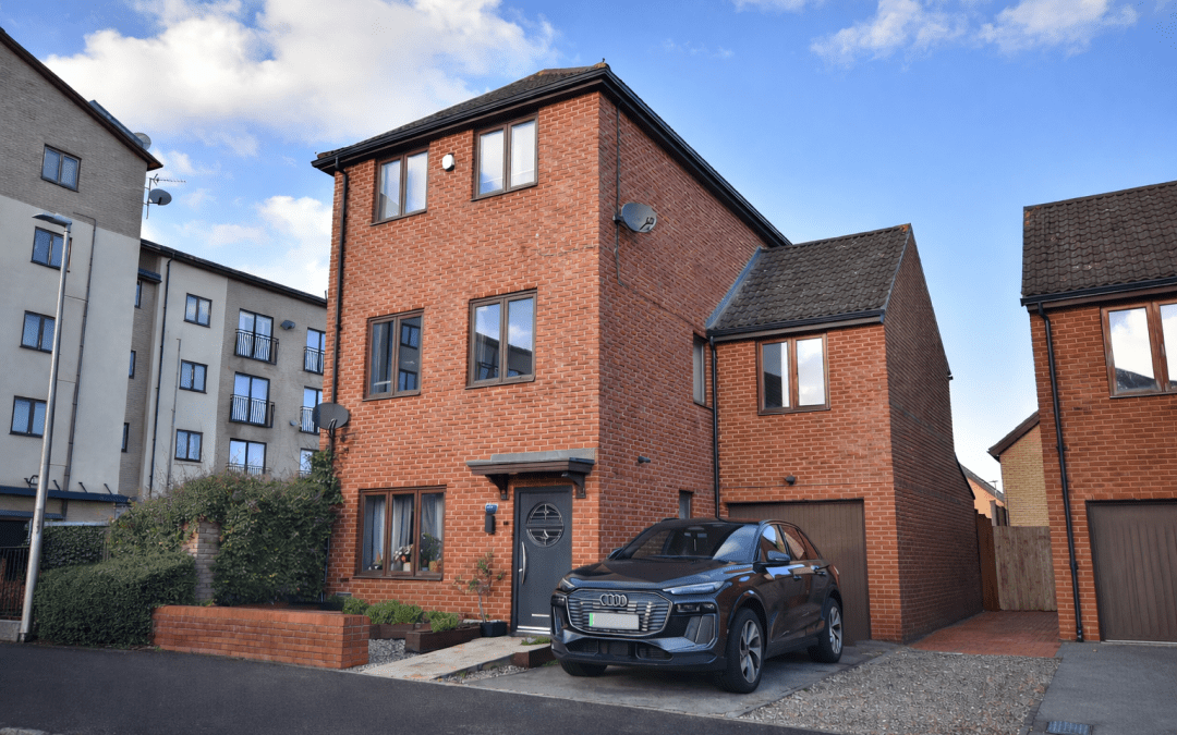 Oakworth Avenue, Milton Keynes