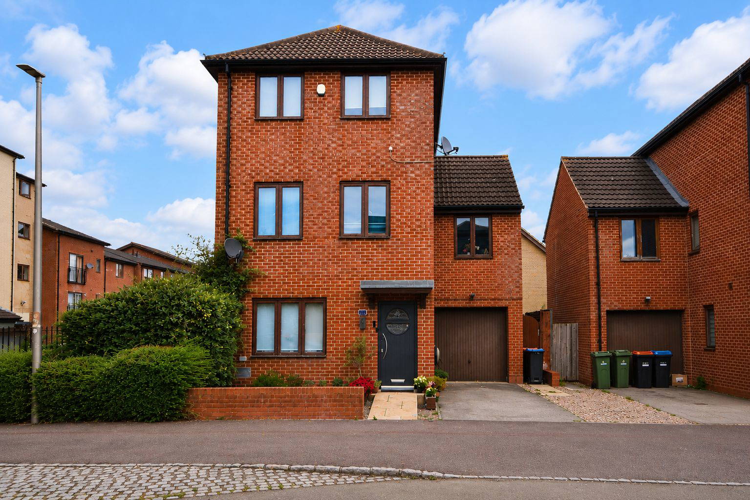 Oakworth Avenue, Milton Keynes