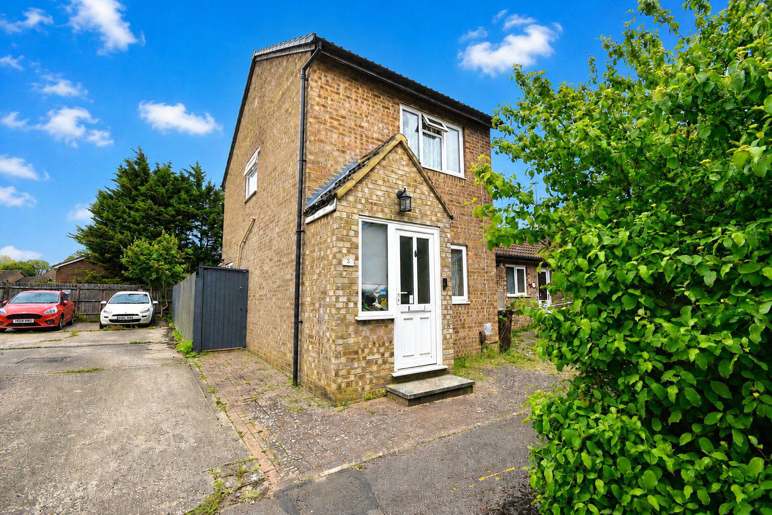 Chedworth Close, Northampton