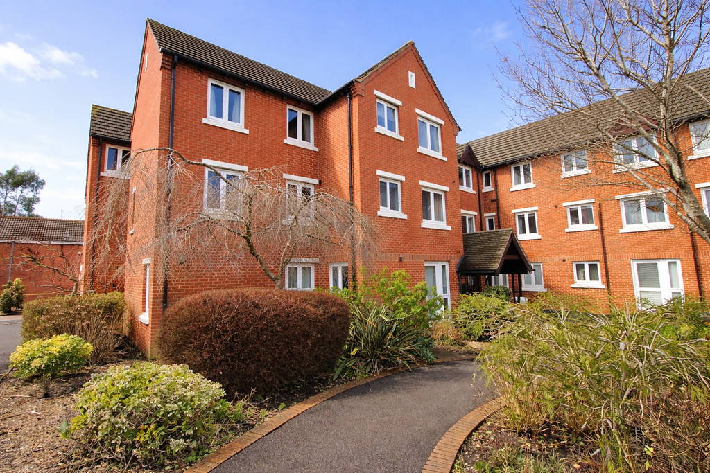 Curie Close, Rugby