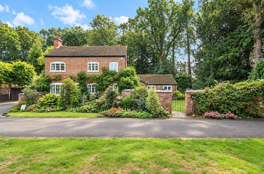 Rugby Road, Dunchurch